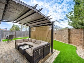 1511 Grayson Oaks Place, Houston TX 77043