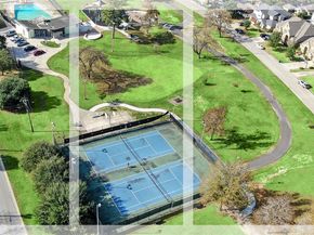 1616 Hewitt Drive, Houston TX 77018