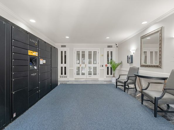 355 N Post Oak Lane 742, Houston TX 77024
