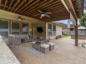35 Nagshead Place, Spring TX 77389