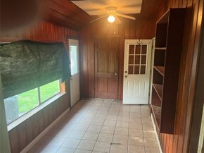8702 Tewantin Drive, Houston TX 77061