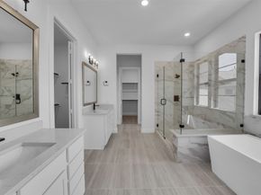 3211 Royal Oaks Hollow Lane, Houston TX 77082