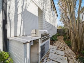 4219 Alba Road, Houston TX 77018