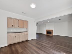 3938 Vauxhall Drive S, Houston TX 77047