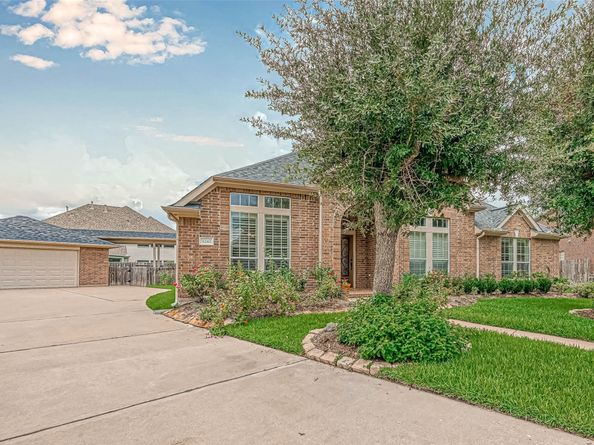 5242 Fountainbrook Lane, Sugar Land TX 77479