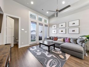 2412 Canal Street J, Houston TX 77003