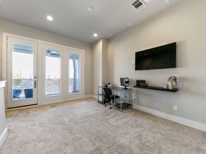 2412 Canal Street J, Houston TX 77003