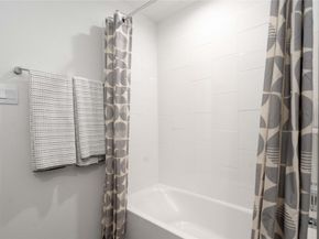 7609 Inwood Hills Lane, Houston TX 77088