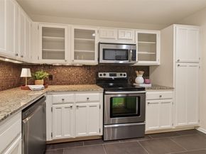2829 Timmons Lane 144, Houston TX 77027
