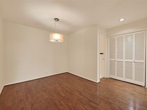 2829 Timmons Lane 144, Houston TX 77027
