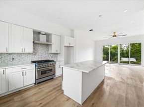 1034 W 17th Street A, Houston TX 77008