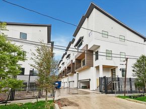 1034 W 17th Street A, Houston TX 77008