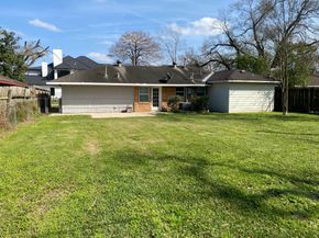 1305 Confederate Road, Houston TX 77055