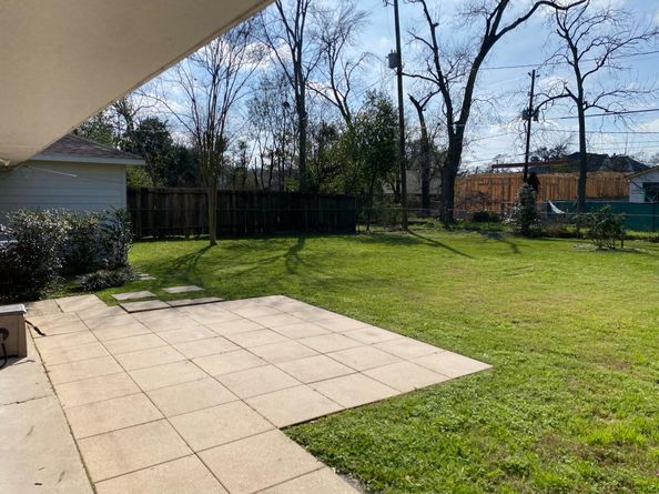 1305 Confederate Road, Houston TX 77055