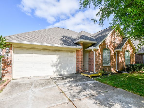 1143 Oxford Mills Lane, Sugar Land TX 77479