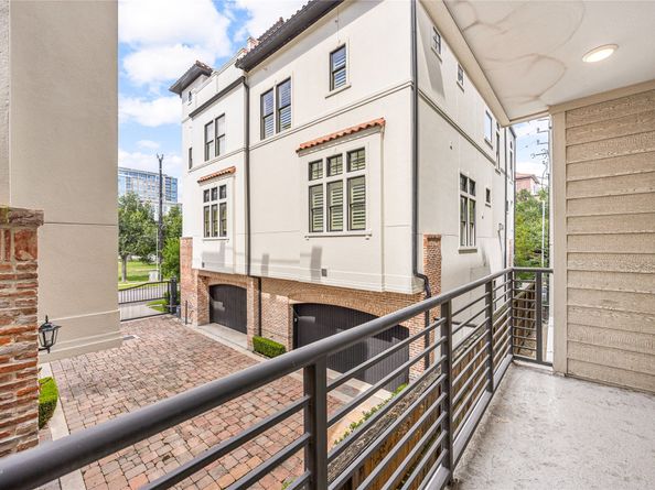 4819 Caroline Street 103, Houston TX 77004