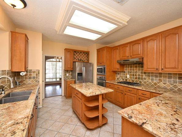 6419 Sutter Park Lane, Houston TX 77066