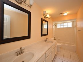 6419 Sutter Park Lane, Houston TX 77066