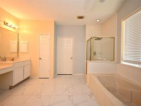 6419 Sutter Park Lane, Houston TX 77066