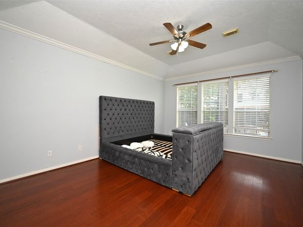 6419 Sutter Park Lane, Houston TX 77066