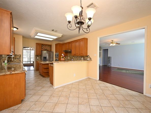 6419 Sutter Park Lane, Houston TX 77066
