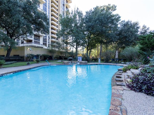 14655 Champion Forest Drive 905, Houston TX 77069