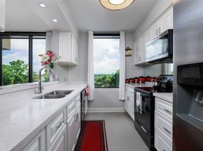 14655 Champion Forest Drive 905, Houston TX 77069