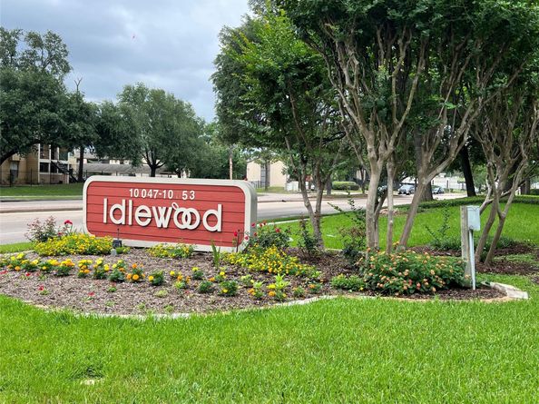 10053 Westpark Drive 298, Houston TX 77042