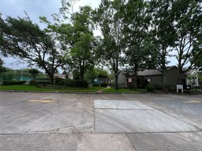 10053 Westpark Drive 298, Houston TX 77042