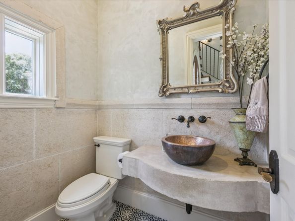 37 Hackberry Lane, Houston TX 77027