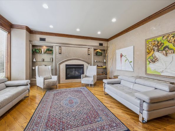 37 Hackberry Lane, Houston TX 77027