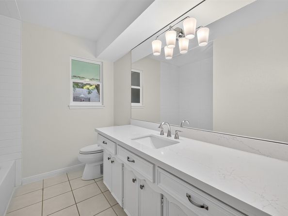 2715 Kenross Street, Houston TX 77043