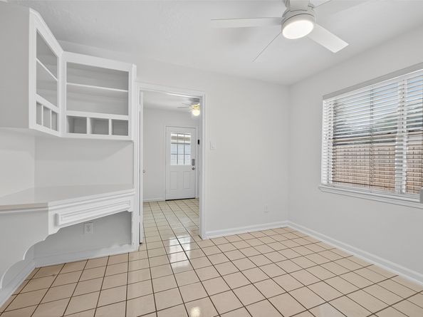2715 Kenross Street, Houston TX 77043