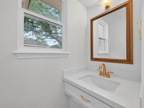 2715 Kenross Street, Houston TX 77043