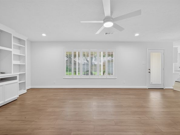 2715 Kenross Street, Houston TX 77043