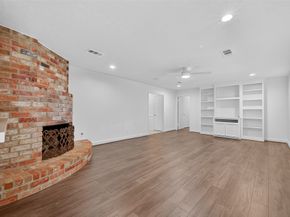 2715 Kenross Street, Houston TX 77043