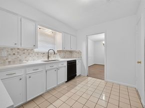 2715 Kenross Street, Houston TX 77043