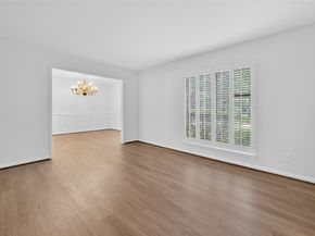 2715 Kenross Street, Houston TX 77043