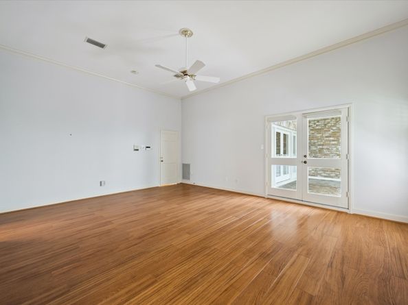 6103 Valley Forge Drive C, Houston TX 77057