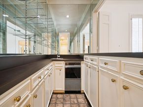 6103 Valley Forge Drive C, Houston TX 77057