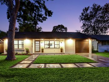 5325 Viking Drive