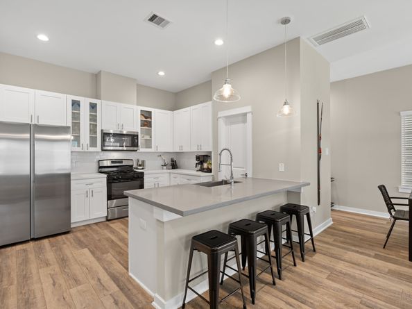 413 Stonework Oaks Lane, Houston TX 77076
