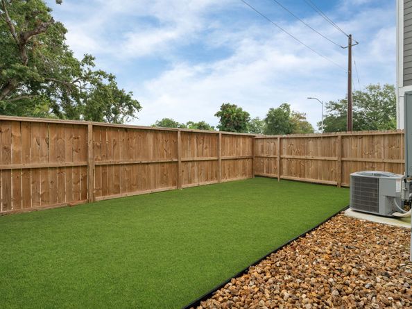 413 Stonework Oaks Lane, Houston TX 77076
