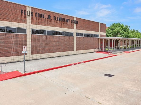 6809 Glass Street, Houston TX 77016