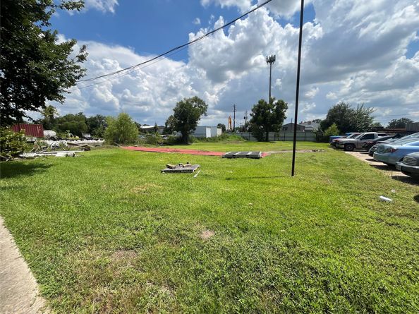 7941 Dockal Road, Houston TX 77028