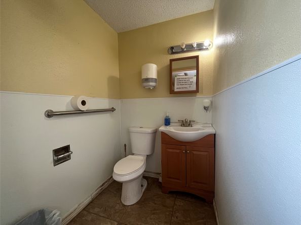 7941 Dockal Road, Houston TX 77028