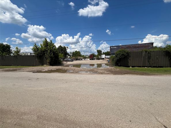 7941 Dockal Road, Houston TX 77028