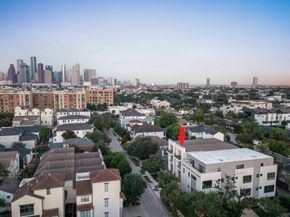 1215 W Pierce Street, Houston TX 77019