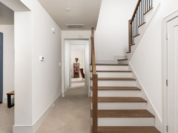 1215 W Pierce Street, Houston TX 77019