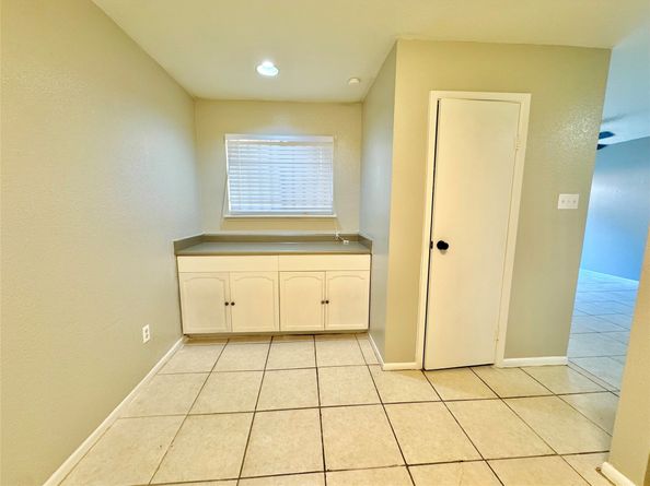 9090 S Braeswood Boulevard 47, Houston TX 77074